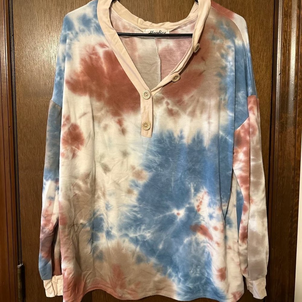 Women’s Boutique Tie-Dye Long Sleeve Shirt Size L